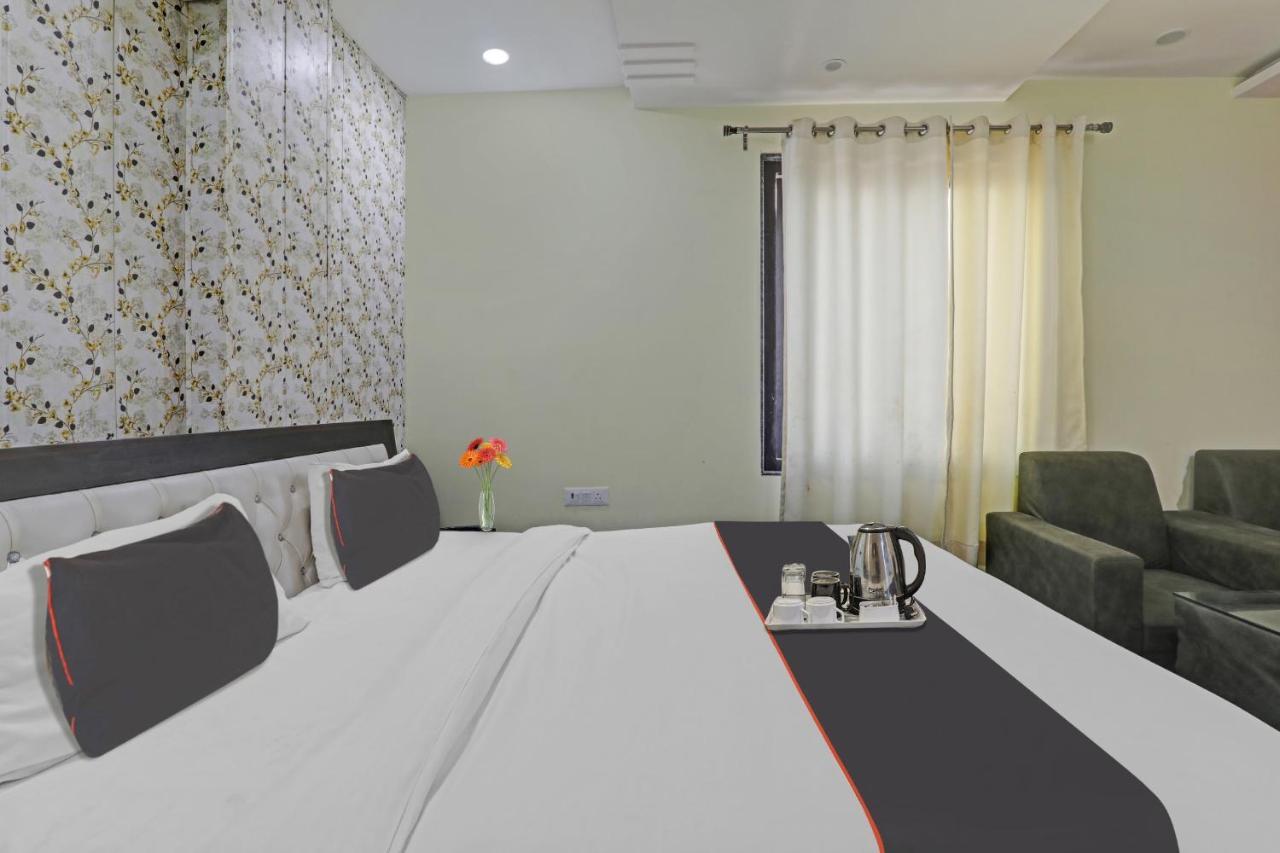 Hotel Collection O Srg Chinhat Exterior foto